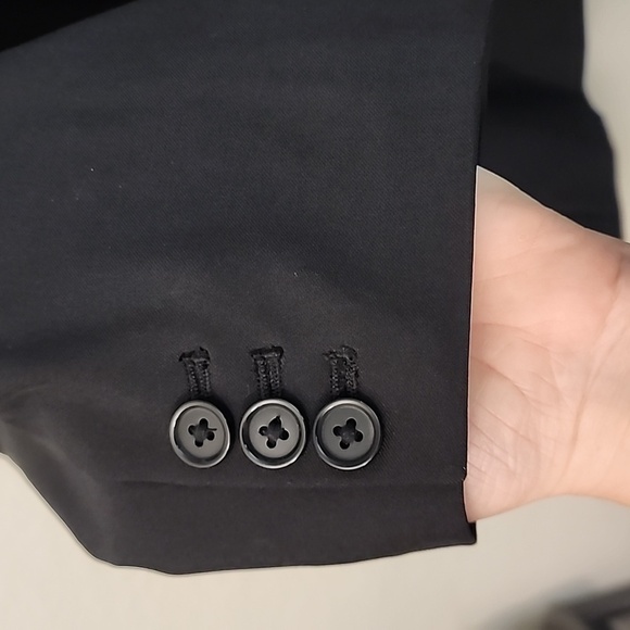 Banana Republic Blazer in Black - Picture 6 of 16